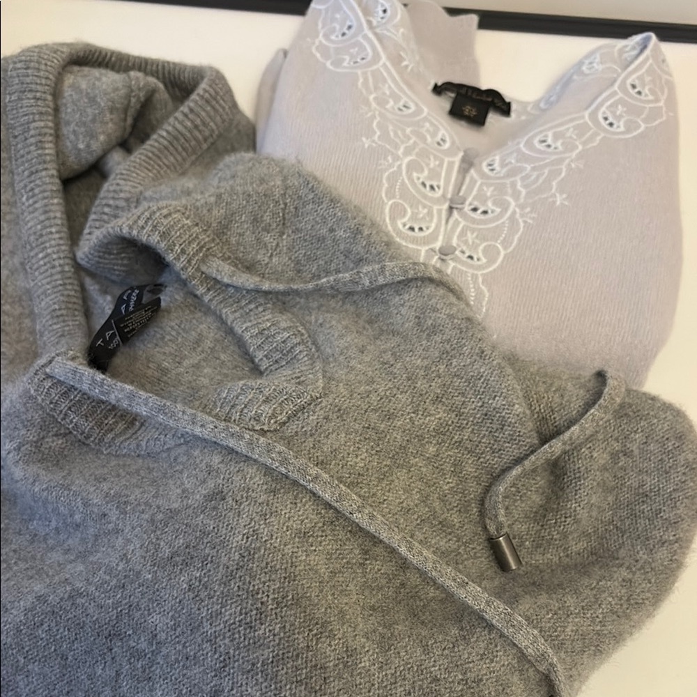 House of Harlow 1960 and Tahari Gray and Cream V-Neck Sweaters